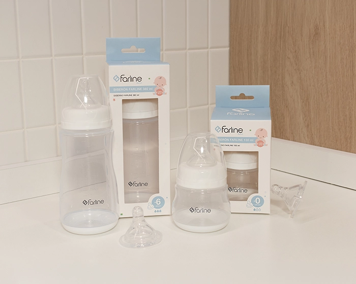 Biberones anticólicos para bebé de Farline con tetinas de silicona y recambios.
